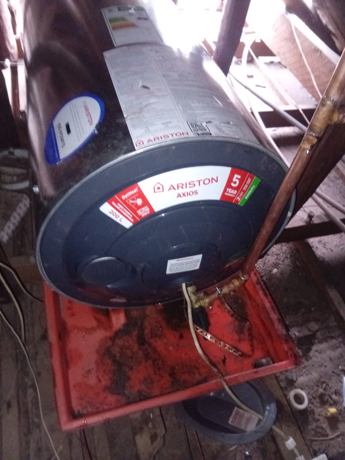 Newly installed Ariston geyser in roof space